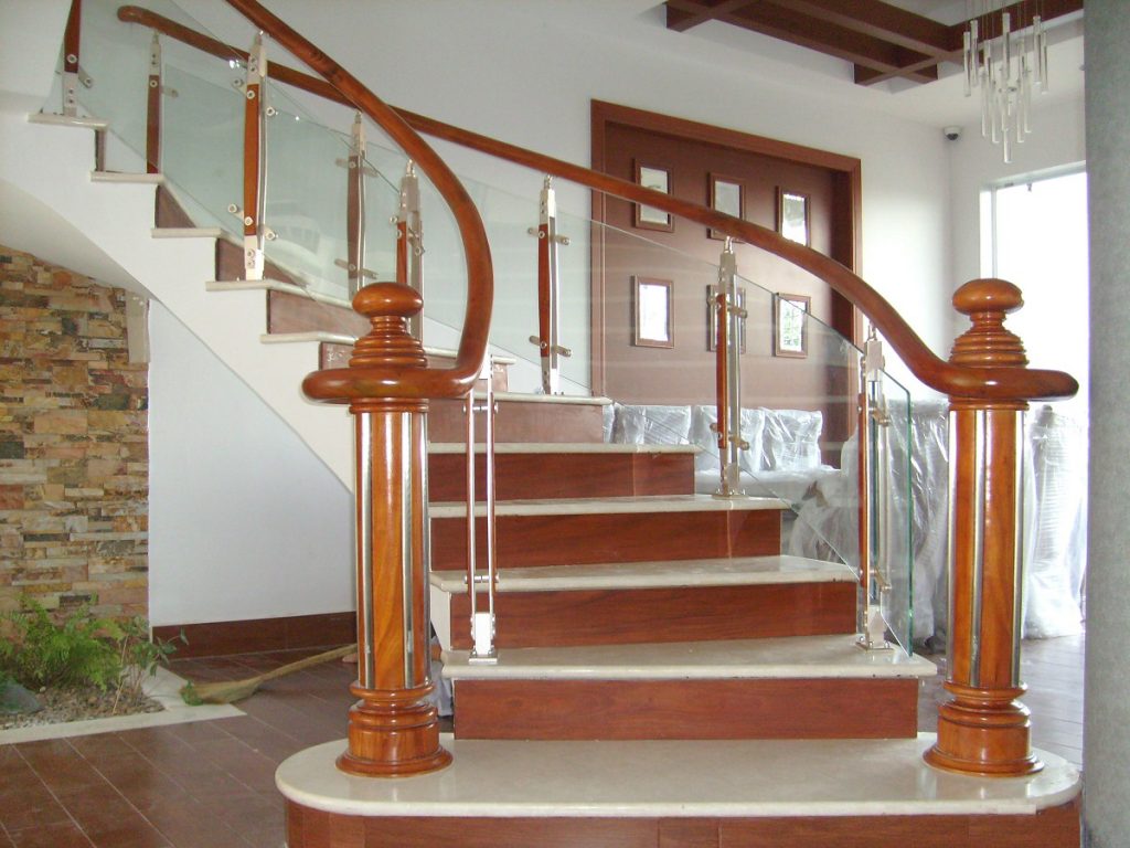 Cầu thang kính1